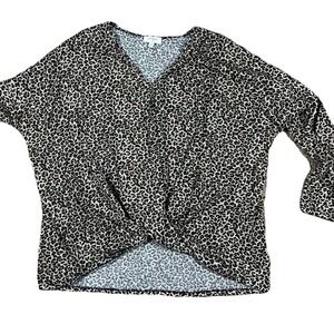 UMGEE Animal Print Shirt Womens M Tunic Top Blouse Knotted V Neck Black Cheetah